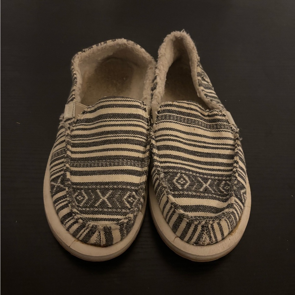 Sonuks Womens Size 7 Used Good Condition Open to Offers